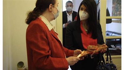 انطلاق معرض منتجات السيدات العاملات بحضور وزيرة التعاون الدولي | صور