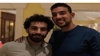 أحمد حسن كوكا مع محمد صلاح في العزل الصحي | فيديو