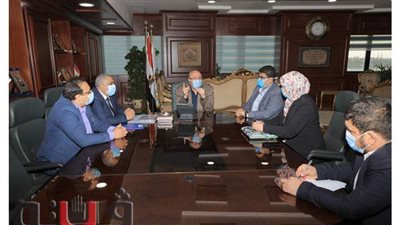 محافظ بني سويف يحتوي أزمة «التجريبيات» خلال لقاء وكيل التعليم ورئيس الأمناء