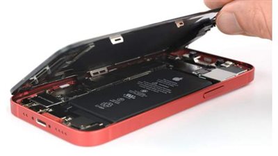 تعرف على ما قلصته أبل في iPhone 12 mini  لتصنع رائدا صغيرا