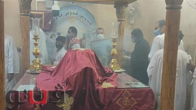 الأقباط يحتفلون بالليلة الختامية لاحتفالات دير «مارجرجس» بالرزيقات