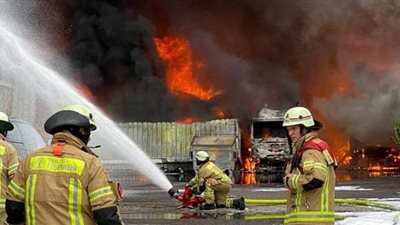 حريق هائل في محطة مترو أنفاق برلين.. وفرق الإنقاذ تحاول إخلاء المنازل المجاورة