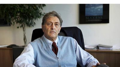 تحديد بدء توزيع لقاح كورونا.. والشركة المنتجة تصدم العالم عن موعد عودة الحياة لطبيعتها