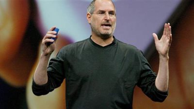 فشل فى الدراسة واعتنق البوذية... 5 محطات فى حياة ستيف جوبز