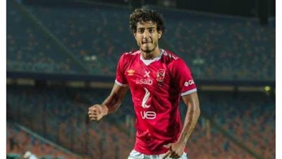 غياب  هاني يربك حسابات الأهلي قبل نهائي أفريقيا.. تفاقم  الأزمة برحيل فتحي.. الشحات وديانج وربيعة أبرز الحلول.. واستبعاد تغيير طريقة اللعب