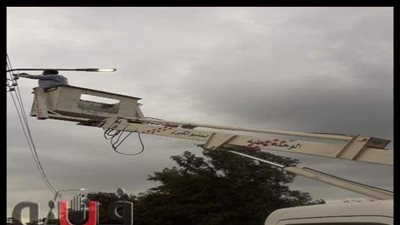 محافظ الغربية يتابع أعمال صيانة أعمدة الإنارة بالوحدات المحلية