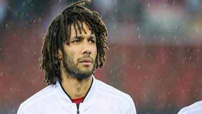 والد محمد النني: أخبرني بعد تدريب المنتخب اليوم أنه يعاني بردا بسيطا