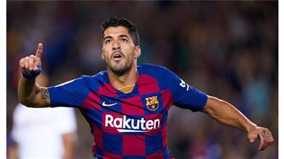 قبل مواجهة  البرازيل وبرشلونة.. إصابة سواريز بفيروس كورونا