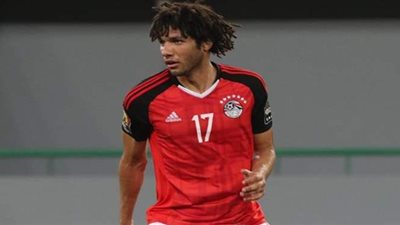 بعد إصابته بكورونا.. عمرو أديب يكشف موعد عودة محمد النني إلى مصر