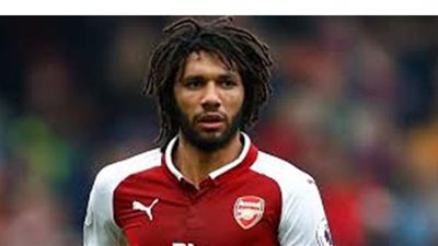 والد النني: نجلي لا يعاني من أي أعراض ويسافر للندن الخميس