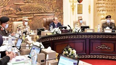 السيسي يشيد بمستوى طلبة الكليات والمعاهد العسكرية المتقدمين للالتحاق بالقوات المسلحة