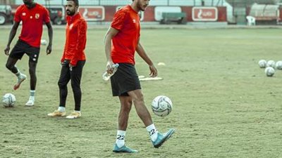 «الشيخ» يشارك في المران الجماعي للأهلي