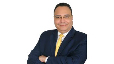 طبيب نفسي يحلل شخصية الشاب المتهم بإجبار طفلة على شرب 