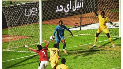 منتخب مصر يتقدم على توجو بهدفي أفشة وشريف فى الشوط الأول