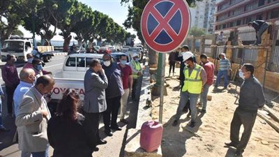 محافظ أسيوط يتابع الأعمال النهائية لتطوير سور محطة المياه التشيكى بكورنيش النيل | صور