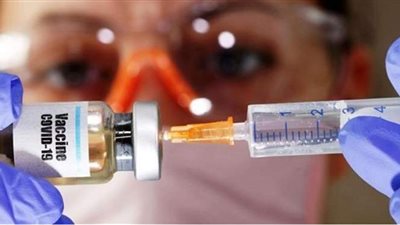 أستاذ اقتصاديات الصحة يكشف موعد وصول لقاح كورونا إلى مصر | فيديو