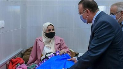 محافظ الإسكندرية يتفقد الخدمات الطبية بمستشفى الطلبة سبورتنج
