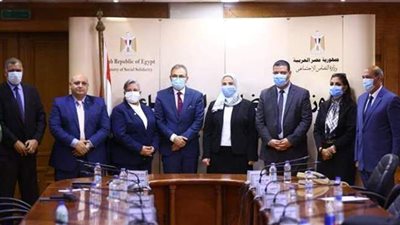 رئيس غرفة صناعة الملابس: القطاع يعاني من قلة العمالة