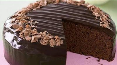 طريقة عمل كيكة الشيكولاتة بالصوص