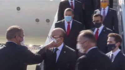 وزيرا خارجية البحرين وإسرائيل يتبادلان التحية في مطار تل أبيب |فيديو