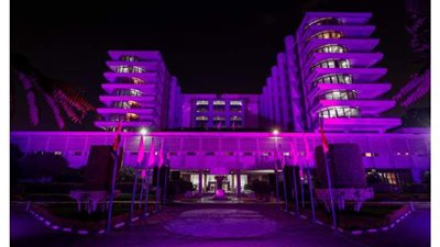 الصحة: إنارة ٤ مستشفيات بالتزامن مع اليوم العالمي للحد من استخدام المضادات الحيوية