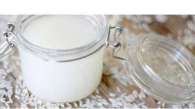 ٤ فوائد عند استعمالك ماء الأرز على الشعر