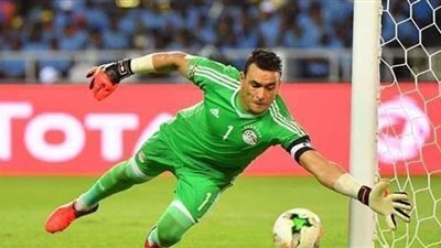 الجماهير تطالب بتكريم عصام الحضري عبر هاشتاج 