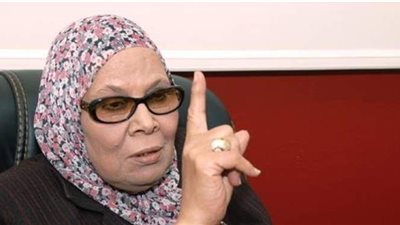 متخصصة في إثارة الجدل.. من هي آمنة نصير التي أجازت زواج المسلمة من غير المسلم؟