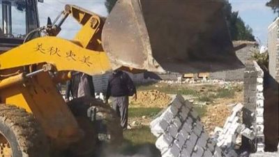 إزالة حالتى تعدي فى المهد على مساحة ٤٢٠ متراً مربعاً بالبحيرة