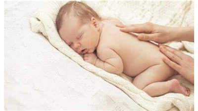 3 طرق طبيعية لعلاج الإمساك عند الرضع