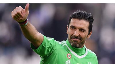 بوفون يحتفل بمرور 25 عاما على ظهوره الأول في الدوري الإيطالي