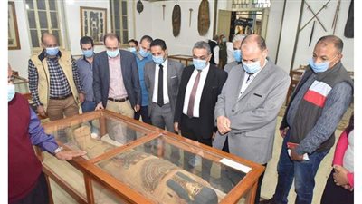 محافظ أسيوط يتفقد متاحف الآثار الفرعونية والتنوع البيولوجي والكيمياء| صور