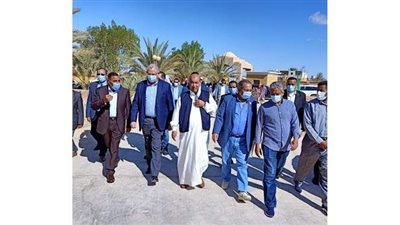 وزير الزراعة ومحافظ مطروح يفتتحان المبنى الإداري لمحطة بحوث سيوة