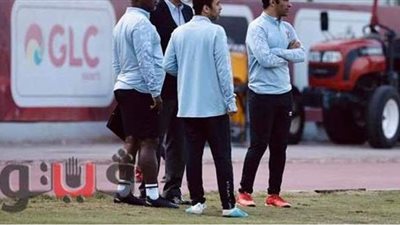 نشرة الرياضة: الخطيب يدعم لاعبي الأهلي في التتش.. ومرتضى: لا يوجد نص قانوني لعزل رئيس نادي.. وصلاح والنني يطيران  للندن بطائرة مجهزة طبيًا