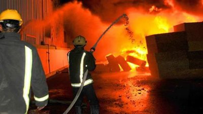 انتداب المعمل الجنائي لبيان سبب حريق مخزن يحوي على 