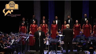فرقة أوبرا الإسكندرية تحيي حفلًا غنائيًا على مسرح سيد درويش | صور