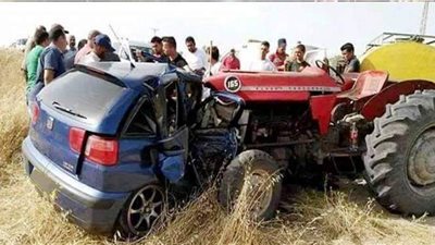 إصابة شخصين في تصادم جرار زراعي بسيارة ملاكي بالبحيرة