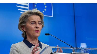 المفوضية الأوروبية تتنبأ بموعد طرح لقاحات كورونا في الأسواق