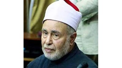 هل يجوز التيمم  بالضرب على السجاد أو السرير أو الحصر ؟