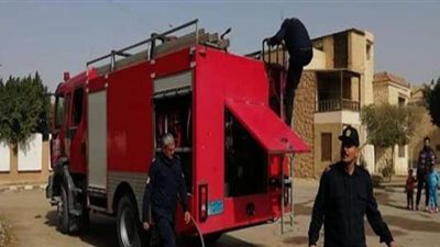 الاهالي يشعلون النيران في منزل قاتل بميت غمر .. وأمن الدقهلية يتدخل