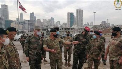 رئيس أركان الجيوش الفرنسية يتفقد مرفأ بيروت