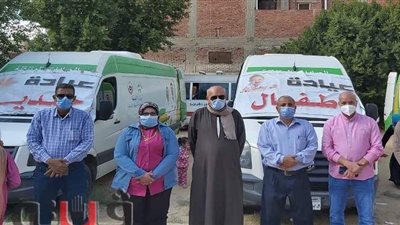 كشف وعلاج بالمجان.. قافلة طبية تفحص 1358 مواطنا ببني سويف | صور