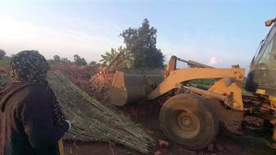 إزالة فورية لـ 5 حالات تعد على أراض زراعية بالمنوفية