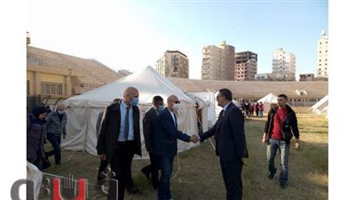 وكيل صحة الشرقية يتفقد مخيم الإيواء والعيادات الصحية بأرض الإستاد والمحلج