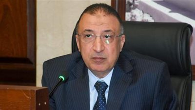 محافظ الإسكندرية: إخلاء 10 مدارس لاستقبال الأسر المتضررة من الأمطار