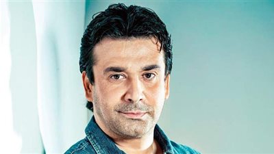 كريم عبد العزيز يكشف تفاصيل انفصال والده عن والدته وعمره 4 سنوات: 