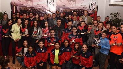 الأهلي يحصد 15 كأسا في بطولة الإسكواش
