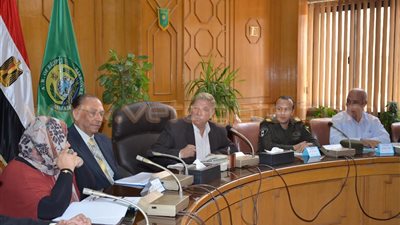 محافظ الإسماعيلية يطالب «الصحة» بدعم برنامج تنظيم الأسرة