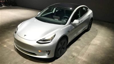 تيسلا تخفض أسعار سياراتها فى الصين