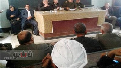 بالصور.. اجتماع لوقف التعديات على أراضي «الواسطي» ببني سويف